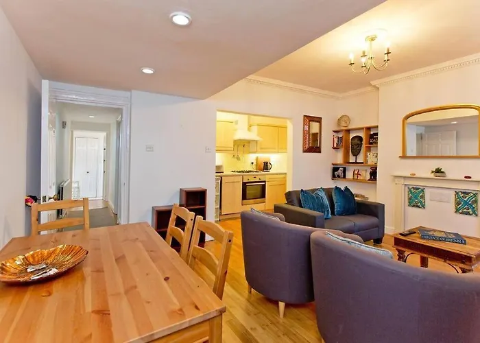 2 Bedroom Home Central London Victoria London