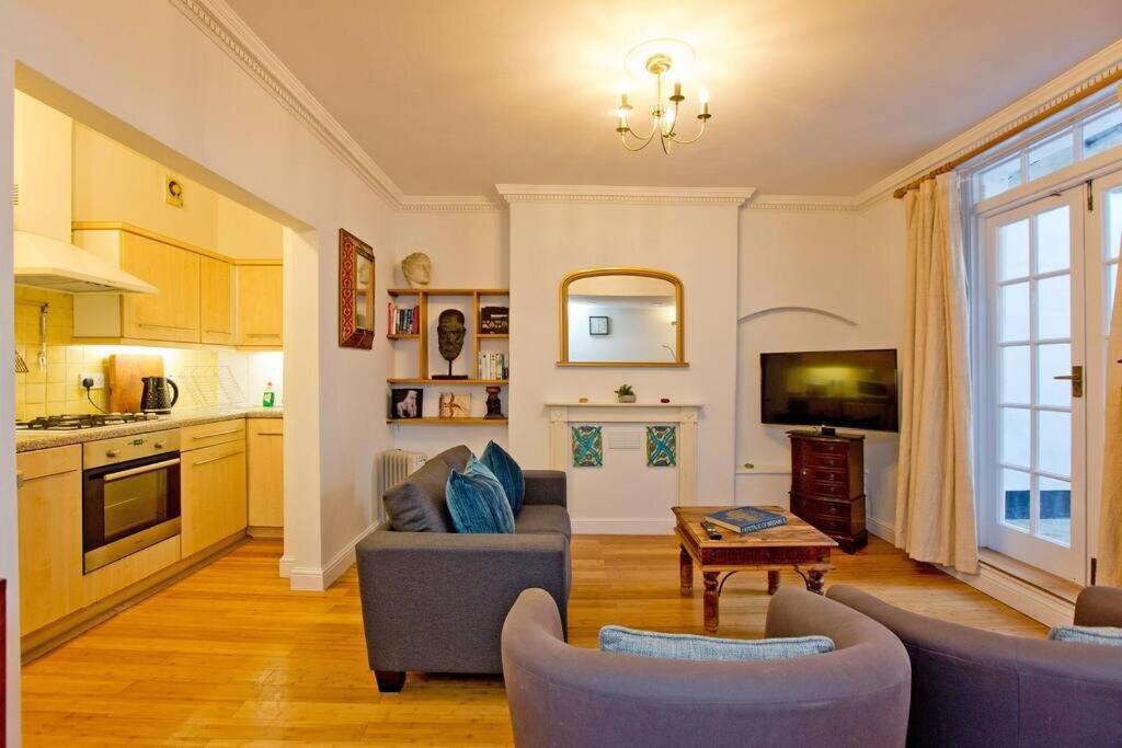 2 Bedroom Central Victoria Appartamento Londra